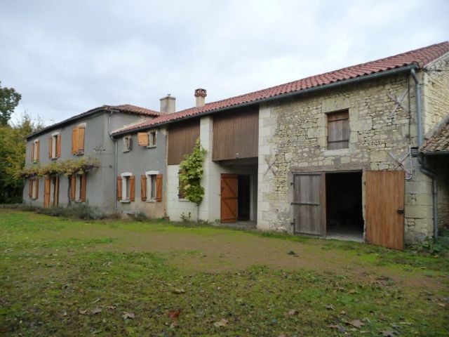Former Presbytere with Outbuilding - 2