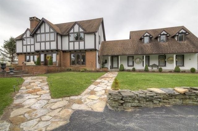 4 bedroom Residence For Sale:..