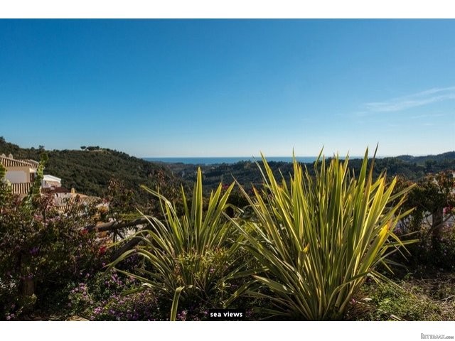 Townhouse for sale in Benahavis..