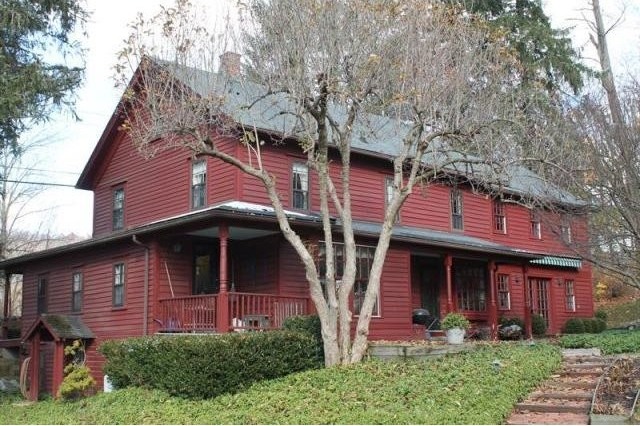 4 bedroom Residence For Sale: North..