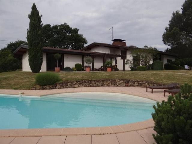 4 bedroom Villa For Sale: 69510 THURINS