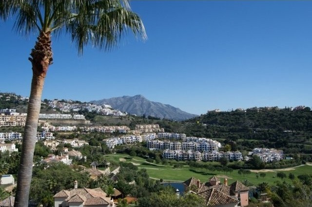 Villa - Immaculate 4 bedroom villa with.. - 2