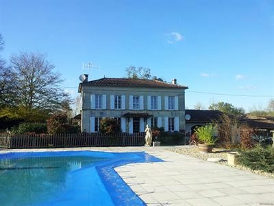 Charante House 9 Rooms