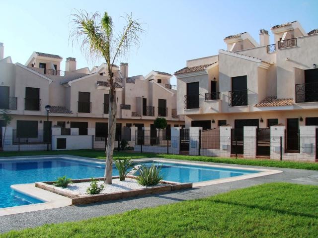 New key ready 3 Bed 2 Bath Townhouse in..
