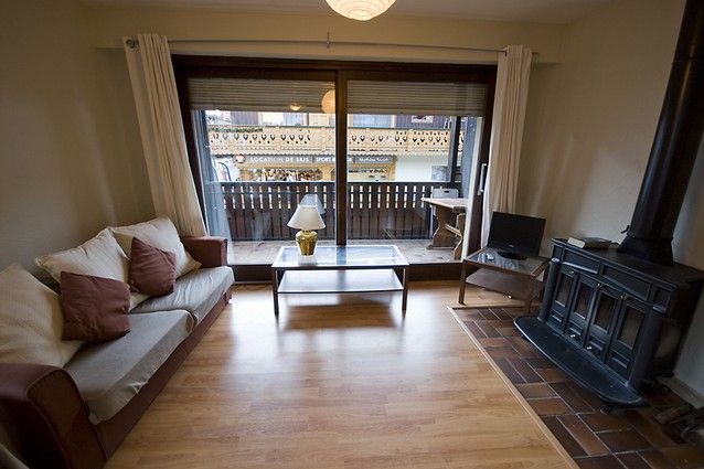 Superbly refurbished 2 bedroom flat in..