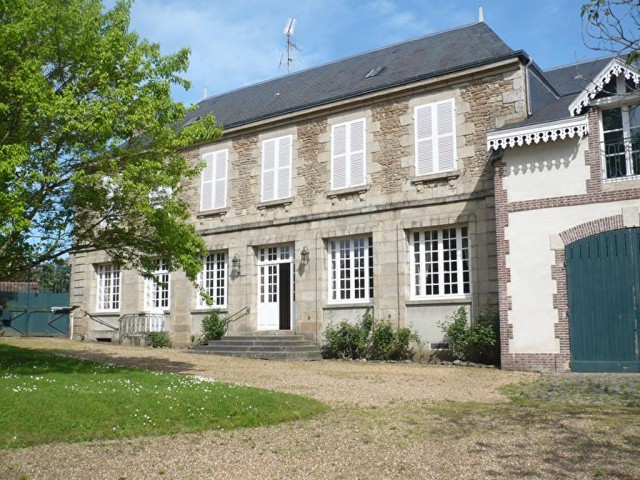 9 Bedrooms - Ready To Move Into -..