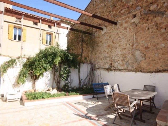 Superbe Maison De Village Avec Terrasse..