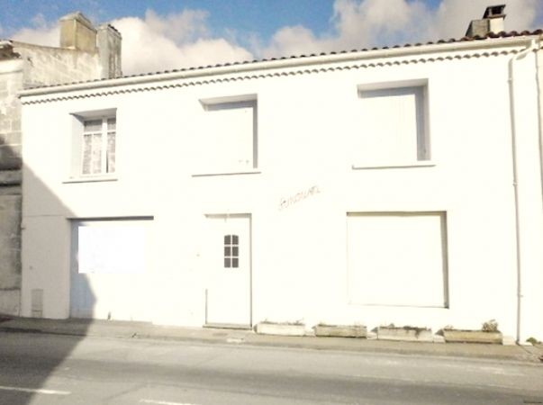 Town Property to Re-Decorate Only