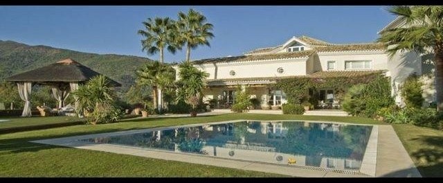 6 bedroom detached villa for sale