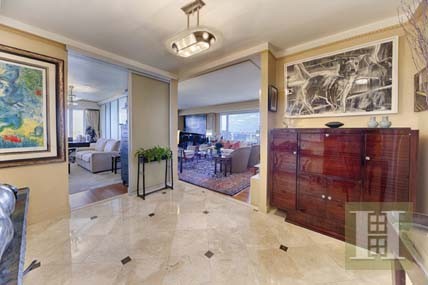 2 bedroom Apartment For Sale: 303 EAST..