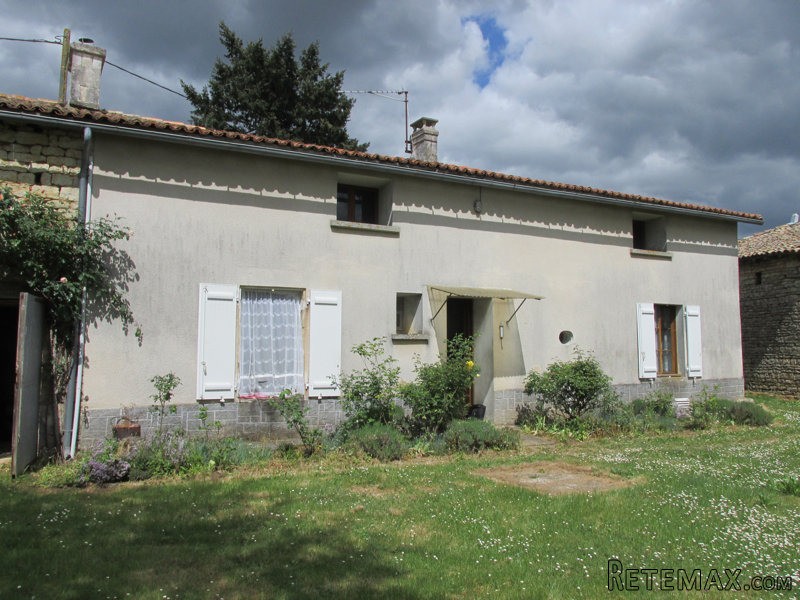 Former Stone Farmhouse With 3 Bedrooms - 2
