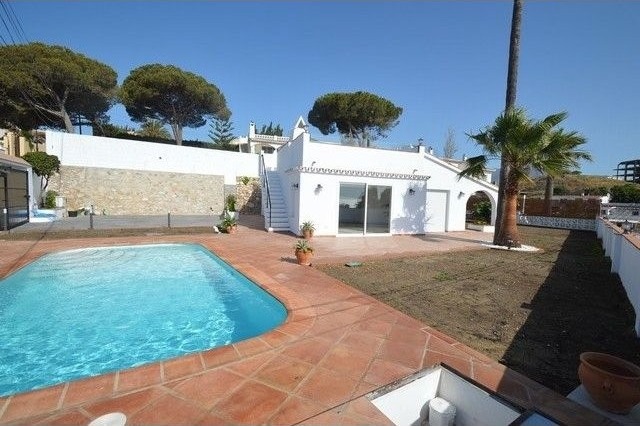 Villa - Bright turnkey Villa..