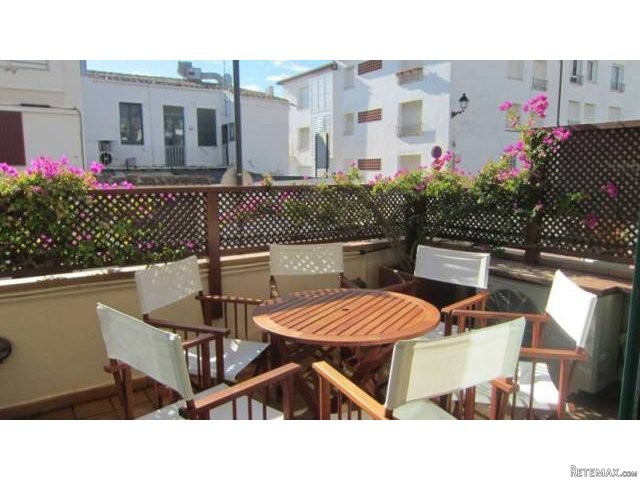 APARTMENT ON A 2ND LINE OF THE BEACH OF..