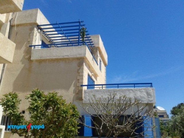 Apartment-Flat in Tombs of the Kings..