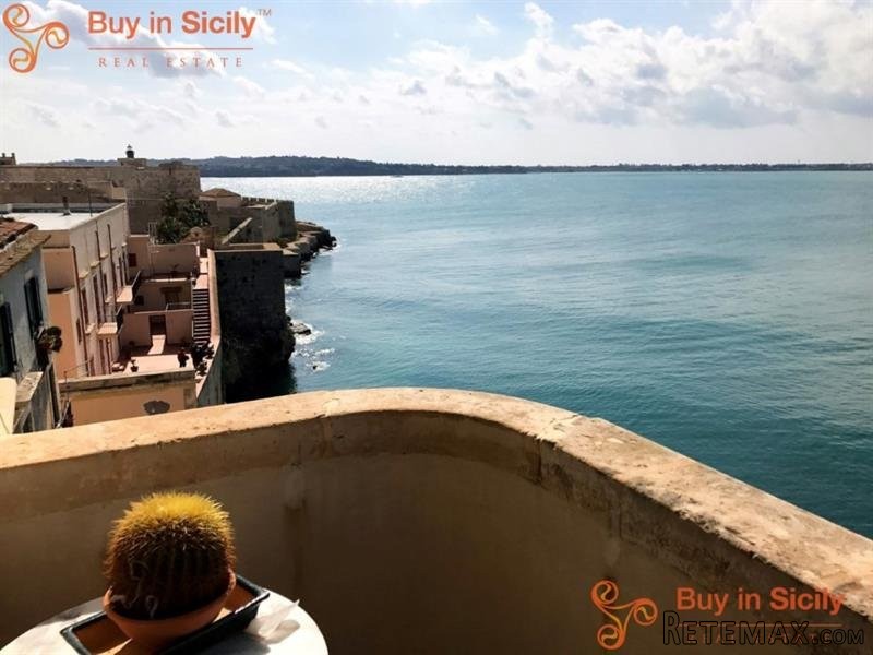 2 bedroom Apartment For Sale: Ortigia.. - 2
