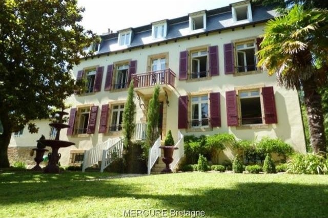9 bedroom House For Sale: 29460..