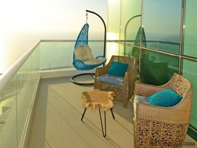 Imagine a Sparkling Seascape in JBR