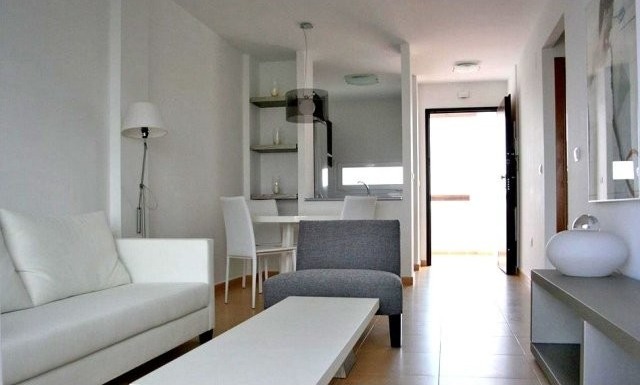 Superb 2 Bed Apartment Frontline Golf - 2