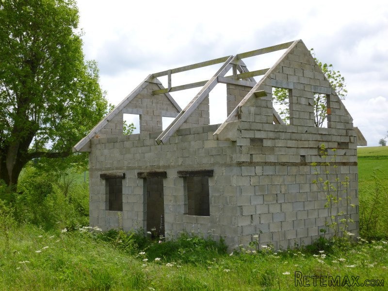 Large House to Live in Plus Outbuildings - 2
