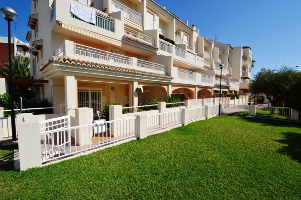 2 Bedroom Ground Floor Apartment Javea*