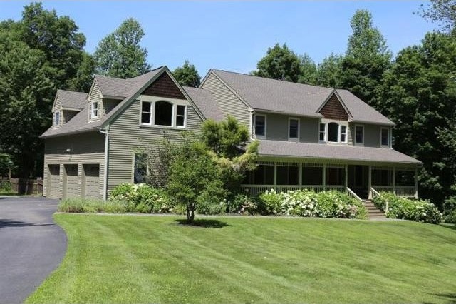 4 bedroom Residence For Sale: North..