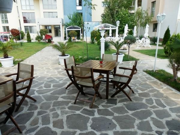 1-bedroom apartment 7 min to the beach