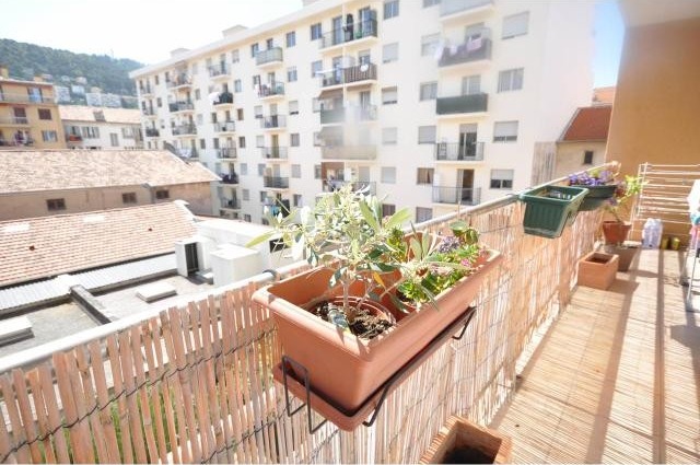 Quality one bed close to Nice Port