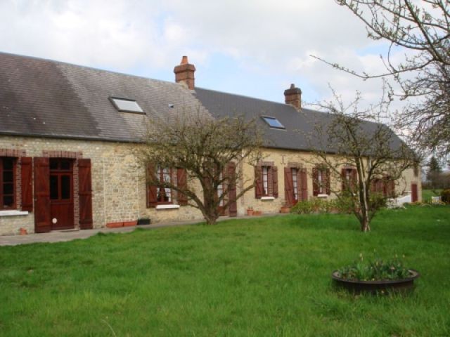 For Sale Area Courtomer