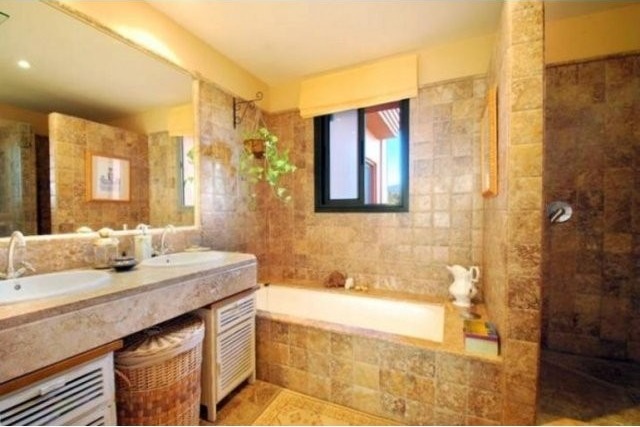 Fantastic Sea & Golf View 3 Bed.. - 2