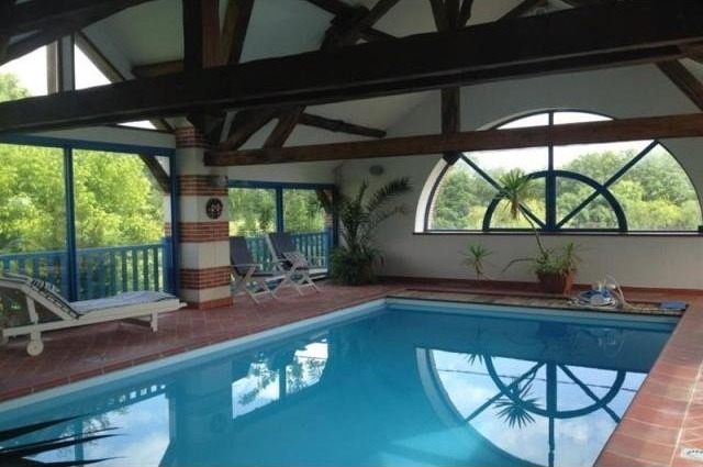 8 bedroom Character For Sale: 36210 DUN.. - 2