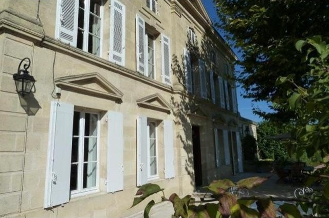 House For Sale: 33000 BORDEAUX