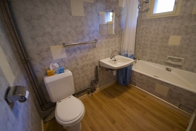 Superbly refurbished 2 bedroom flat in.. - 2