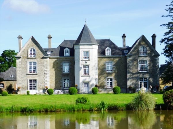 Prestige Chateau with Lake, Ideal..