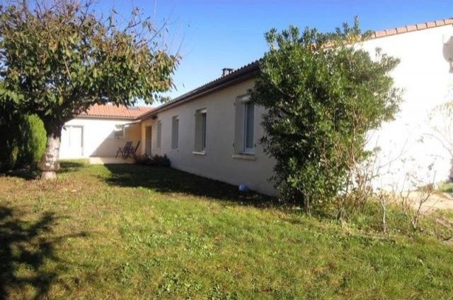 5 bedroom House For Sale: 86240..