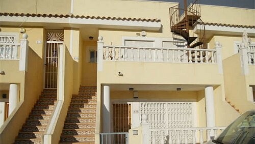 A 2 BEDROOM GROUND FLOOR APARTMENT