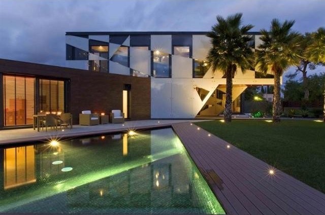 5 bedroom Detached House For Sale:..