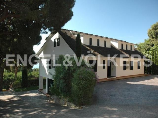 Privacy calmness and sea views!..