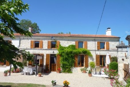 Well Renovated Pretty Stone House For..