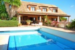 8 Bedrooms - Finca - For Sale