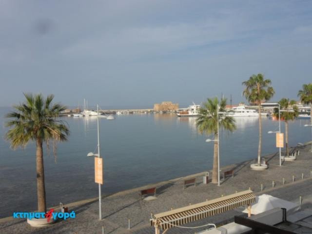 Two bedroom seafront apartment for..