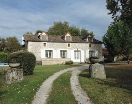 Restored 19th Century Farmhouse With.. - 2