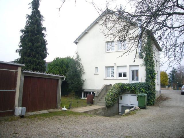 3 Bedrooms - Ready To Move Into - Lower..