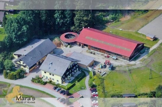 Equestrian property, horsestables..
