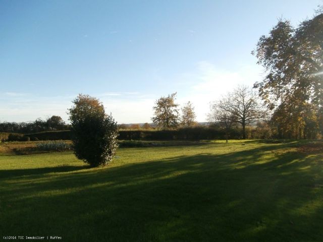 One level country house and garden with.. - 2