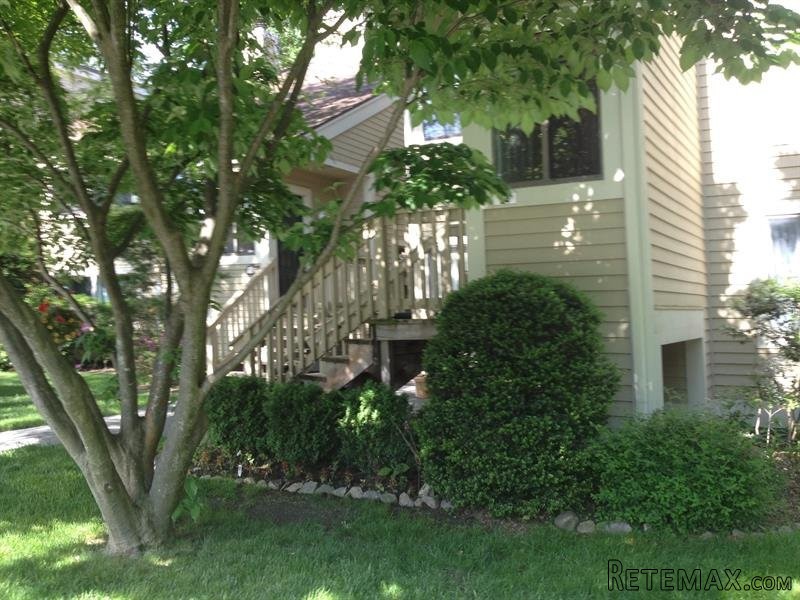2 bedroom House For Sale: 54.. - 2
