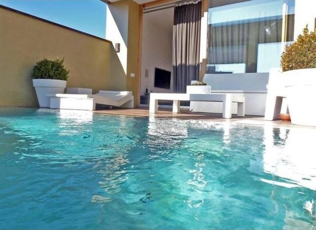 4 bedroom Detached House For Sale:..