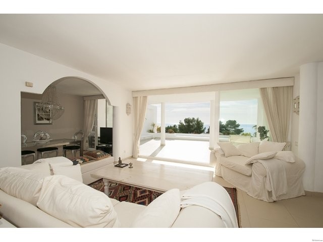 Stylish Apartment on East Coast with.. - 2