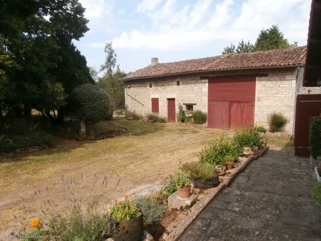 Renovated old stone house - 2