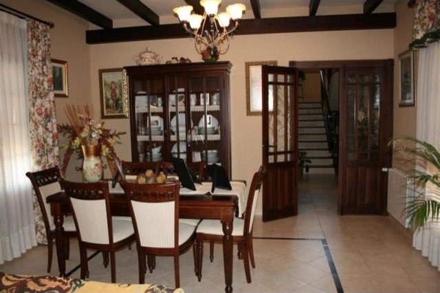 Villa - A superb detached 2 storey.. - 2
