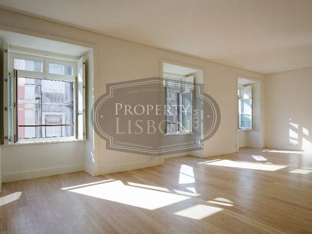 214 m2 Brand New T3 Lisbon Apartment..